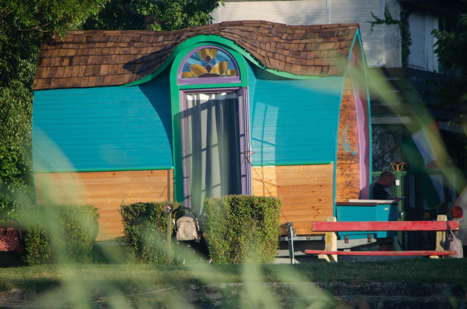 Central Tiny Houses บูคาเรสต์ ภายนอก รูปภาพ