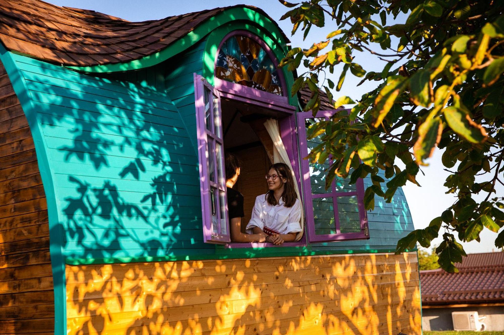 Central Tiny Houses บูคาเรสต์ ภายนอก รูปภาพ